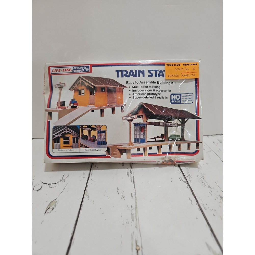 LIFE-LIKE 1347 HO Scale TRAIN STATION Building Kit PIKESVIL SEE DESCRIPTION